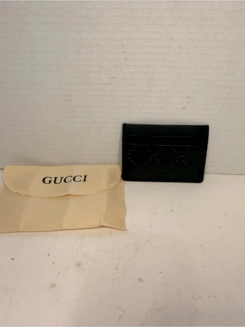 Gucci Signature Leather Card Holder with Silver-Tone GG Logo